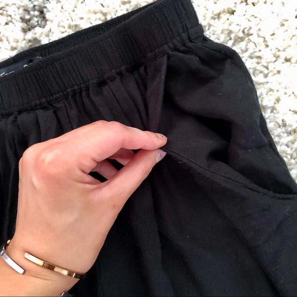 Forever 21 Joggers with Pockets - Picture 4 of 4